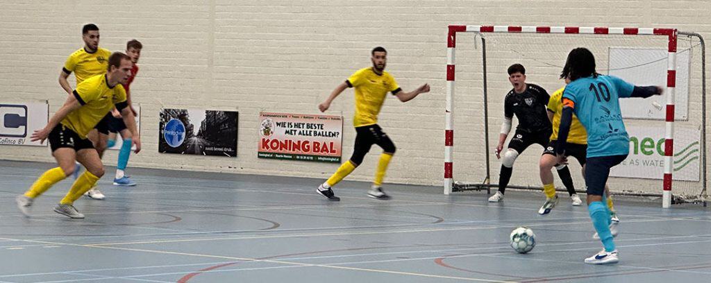 Extra veldspeler brengt spanning in de laatste minuut