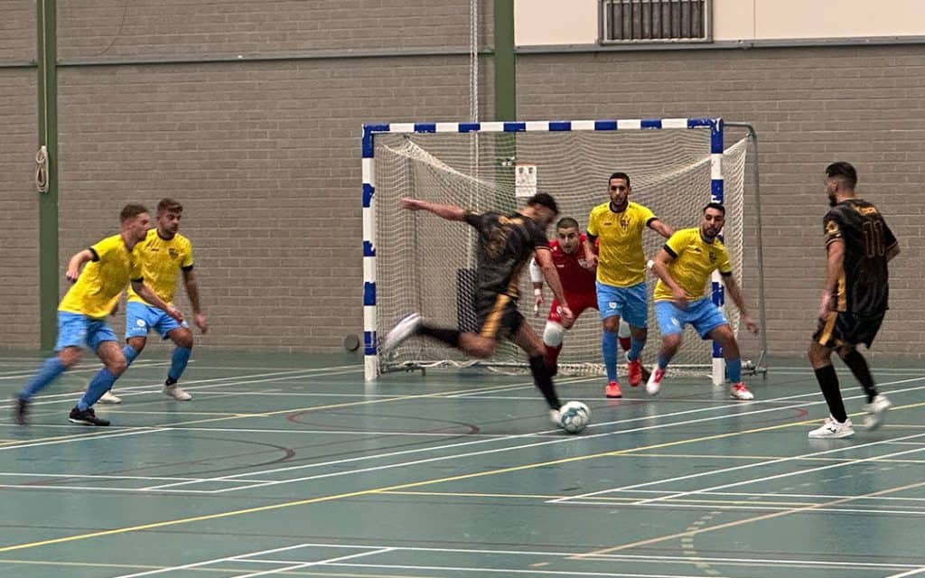 ZVV BE’79 verdedigend tegen Tigers Roermond